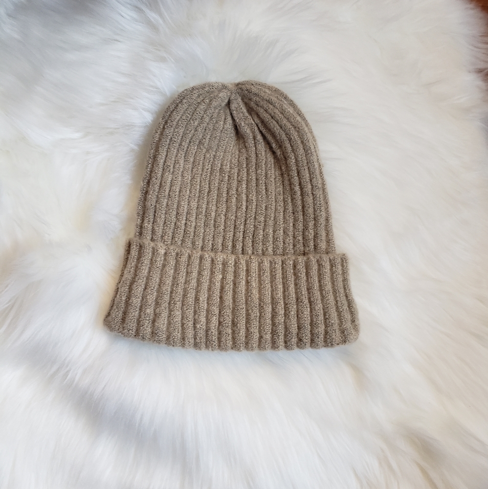 Beige Winter Knit Beanie NWOT